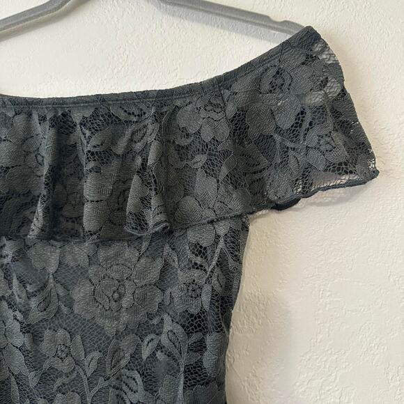 Express y2k lace off the shoulder bodysuit dark gray - Picture 4 of 8